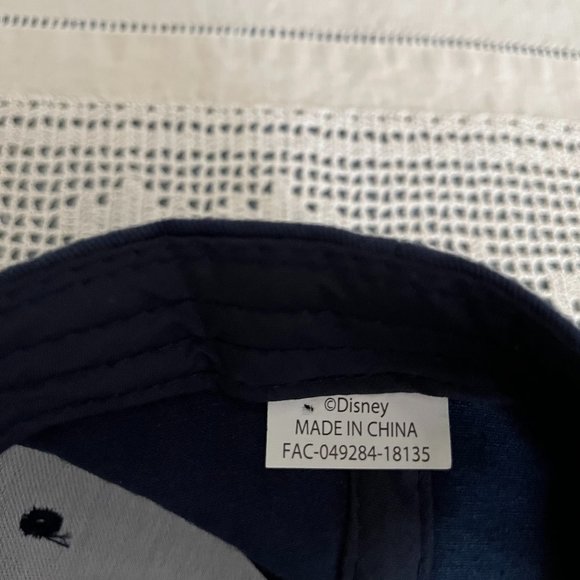 Disney Cruise Line Mickey Mouse adjustable baseball hat navy, beige, white & red - Picture 8 of 8